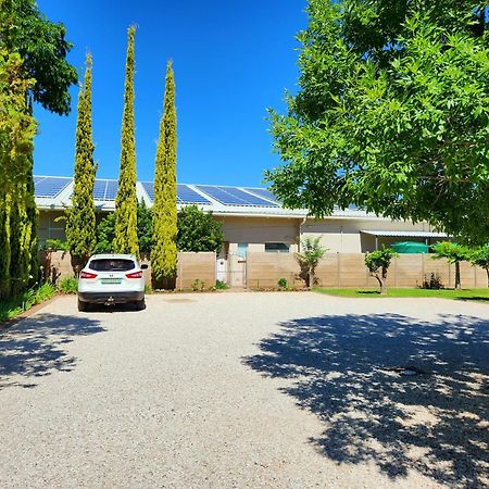 Green Kalahari Guesthouse Upington Buitenkant foto