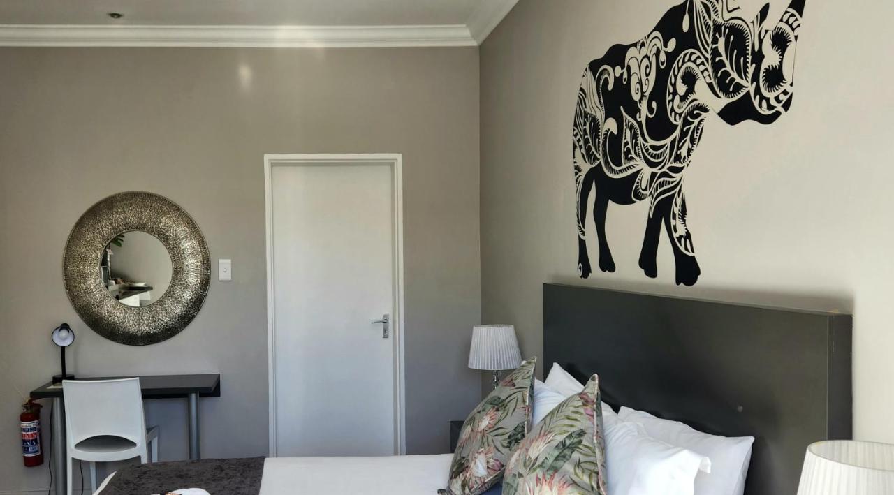 Green Kalahari Guesthouse Upington Buitenkant foto