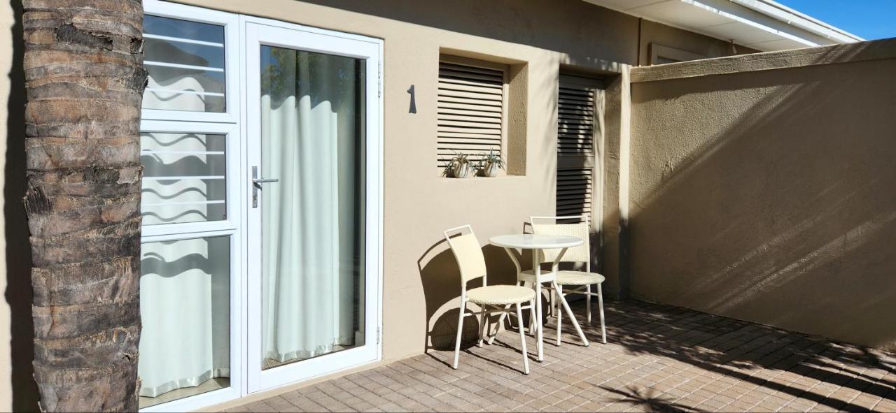 Green Kalahari Guesthouse Upington Buitenkant foto