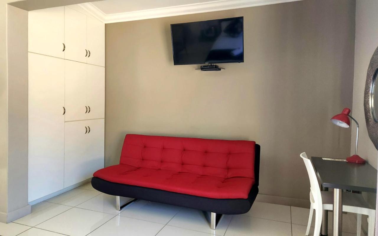 Green Kalahari Guesthouse Upington Buitenkant foto