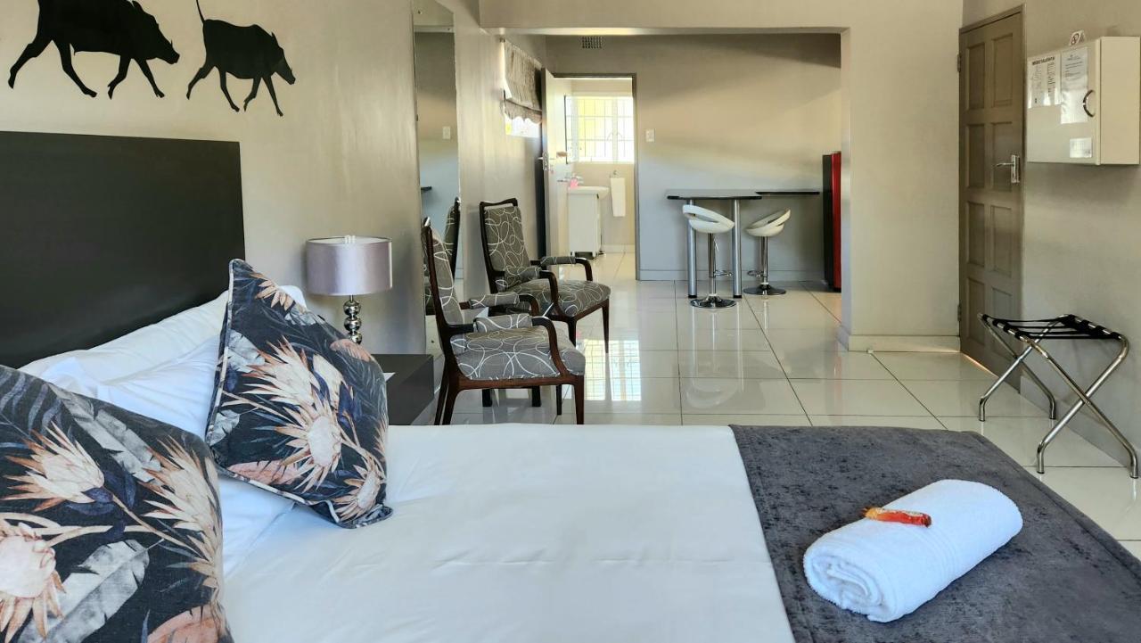 Green Kalahari Guesthouse Upington Buitenkant foto