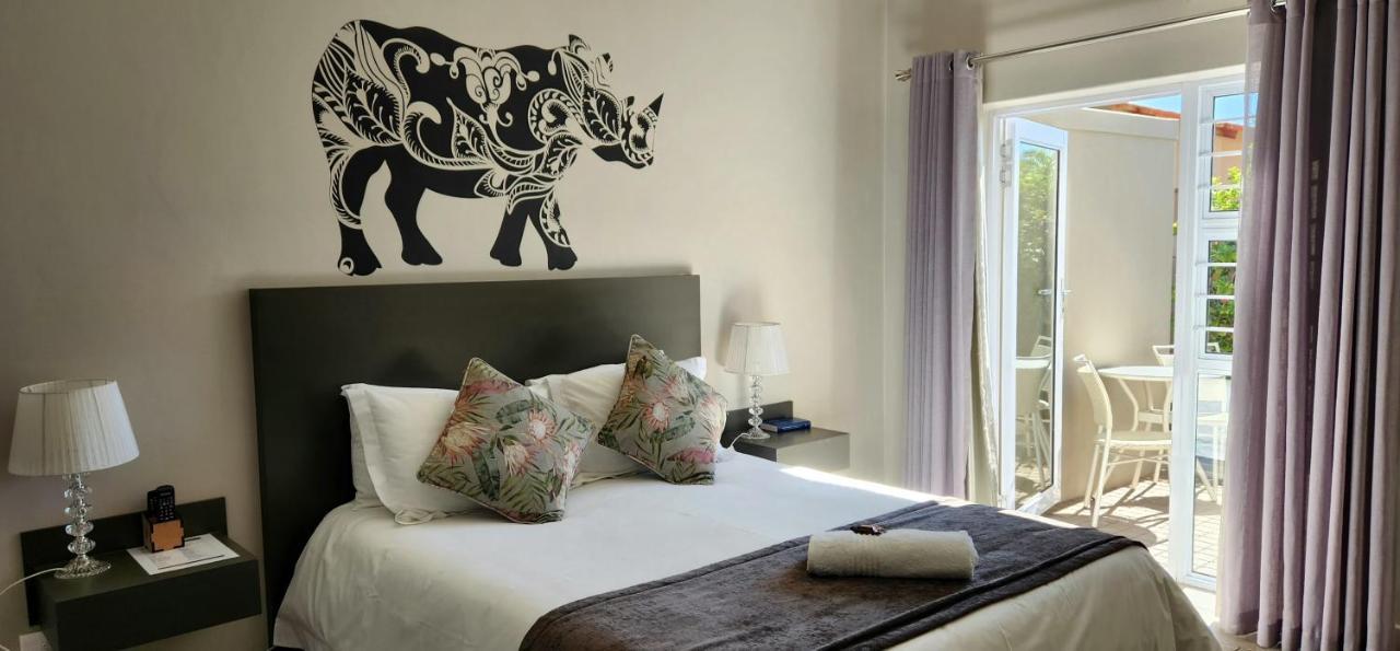 Green Kalahari Guesthouse Upington Buitenkant foto